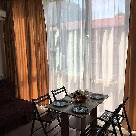 De Inchiriat David Homestay szállás *