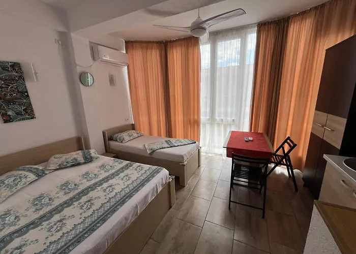 Gazde/Camere de închiriat David Junior Eforie Nord