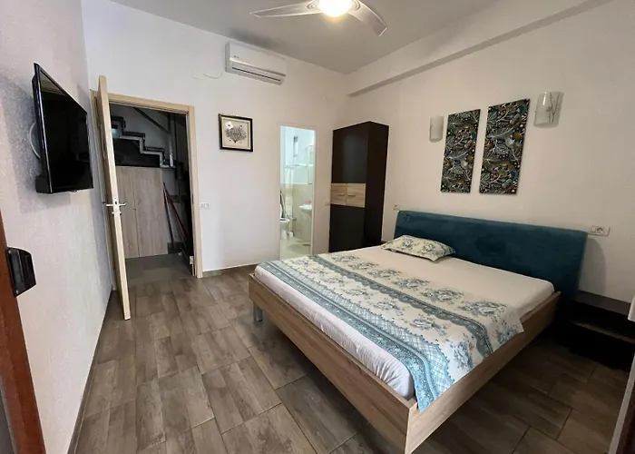 David Junior Gazde/Camere de închiriat Eforie Nord